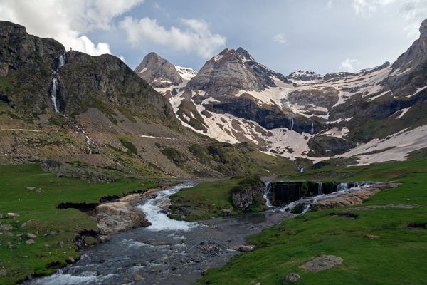 Le cirque de Troumouse à la frontière franco-espagnole, un cirque moins connu que son voisin de Gavarnie.