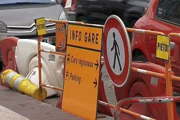 Montpellier - les travaux et embouteillages autour de la gare Saint-Roch - 16 avril 2015.