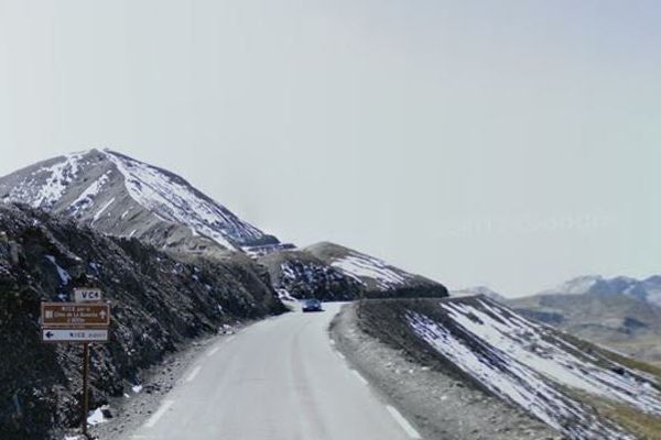 La route qui mène au col de la Bonette, à Jausiers.