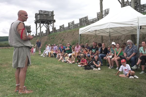 Le public est venu s'essayer à plusieurs disciplines des Jeux antiques.