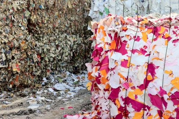 Du papier prêt à être recyclé