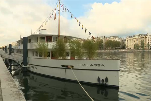 L'association Wake Up Café sur le bateau Thalassa.