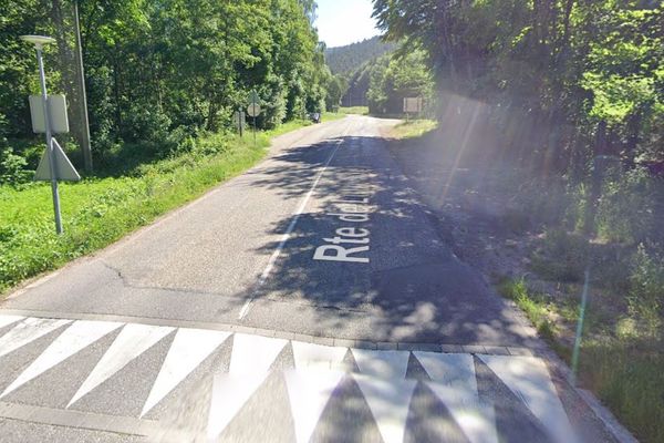 C'est sur le RD 132 menant à Saverne, sur le ban communal d'Haegen qu'a eu lieu l'accident impliquant une moto et une fillette