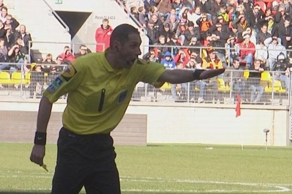 Michael Lesage, originaire de Falaise, est l'un des deux arbitres bas-normands intervenant sur des matchs de ligue 1