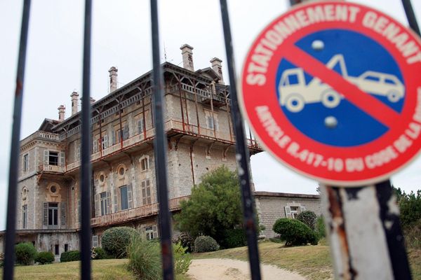 C'est en voulant s'introduire dans le chateau d'Ilbarritz que le jeune de 22 a chuté du deuxième étage.