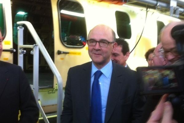 Le ministre de l'économie chez Eurocopter.