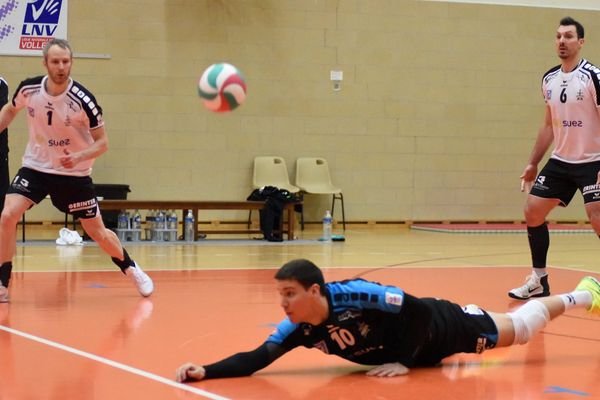 Le Rennes volley affrontera Plessis-Robinson volley-ball en demi-finale de play-offs.