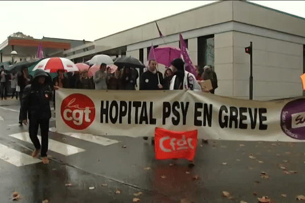 Manifestation devant l'hôpital Guillaume Regnier le 5 novembre dernier