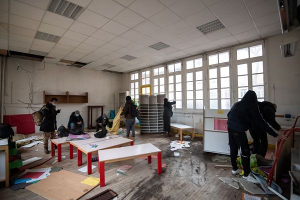 L’ancienne école maternelle occupée dimanche par les demandeurs d’asile et les associations, située dans le XVIe arrondissement de Paris.