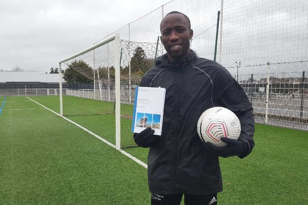 Jules Diatta, le footballeur avocat. Avec sa thèse, "le navire et sa fin" 