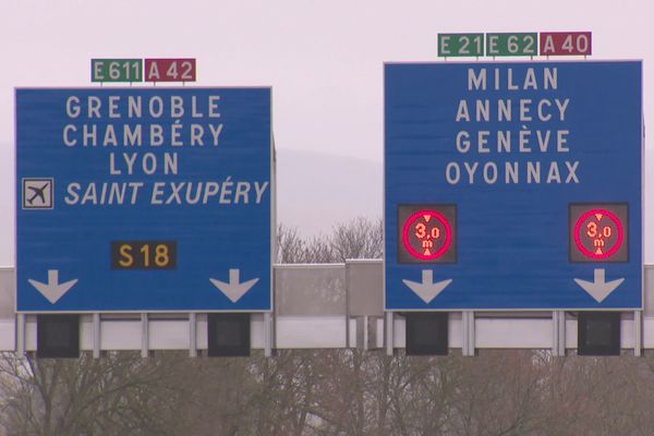 Un affichage lumineux pour filtrer les camions en cas de chute de neige sur l'autoroute A40