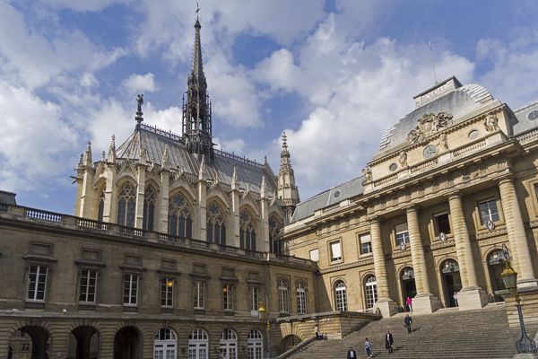 Le palais de justice de Paris où se déroule le procéss devant la cour d'assises spéciale.