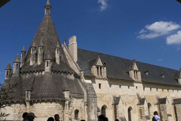 Un monument utilisant des énergies renouvelables : l'Abbaye de Fontevraud.