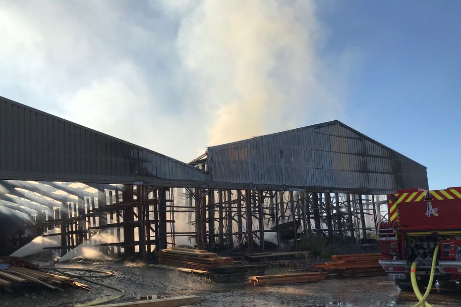 privileged criminal track for the impressive fire of the Michelard sawmill in Chabeuil