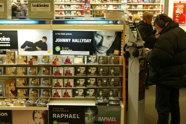 Depuis l'annonce de Johnny Hallyday, les ventes de CD explosent.