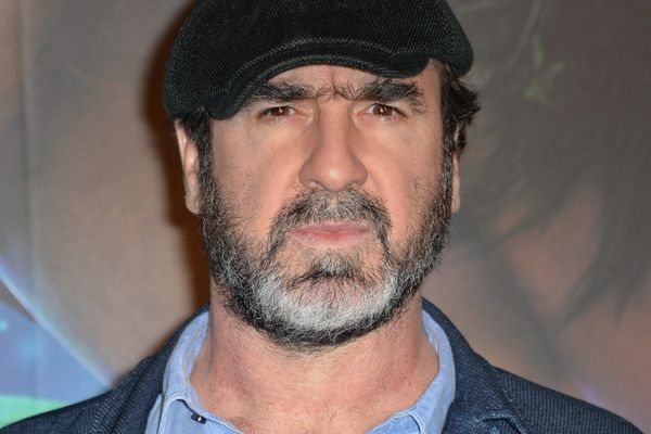 Éric Cantona revient à Auxerre, lui qui a joué à l'AJA de 1983 à 1985.