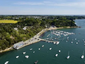 Dans cette commune du Morbihan, le prix médian pour une maison avoisine aujourd'hui les 500 000 euros.