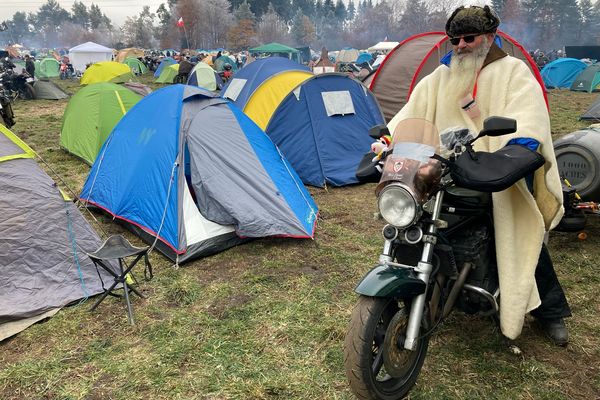 Camper à 900 mètres d'altitude, par -8° la nuit : il faut être givré !