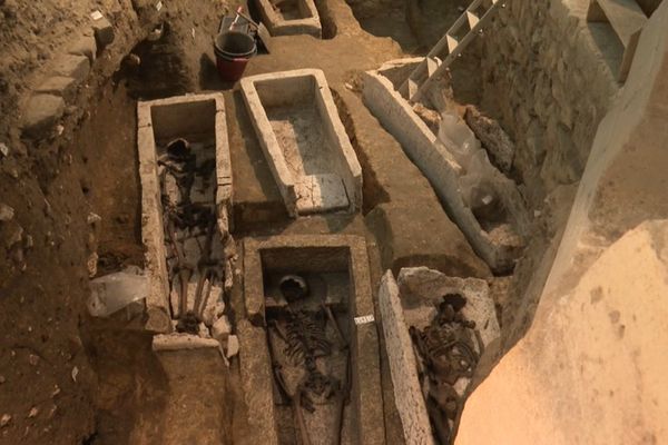 VIDEO. Des corps de mérovingiens sous la basilique de Saint-Denis