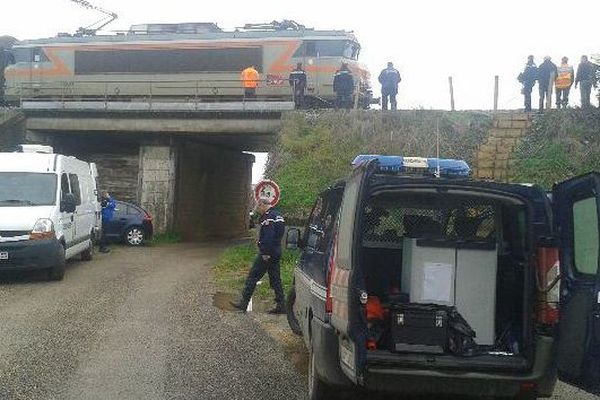 L'accident a eu lieu peu avant 10 h lundi matin sur la ligne SNCF entre Nicole et Aiguillon