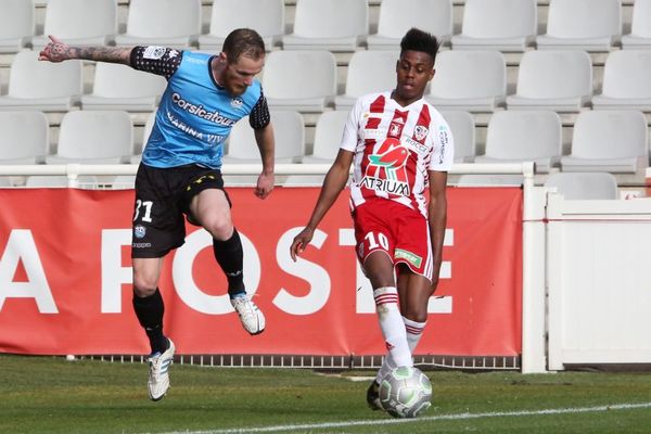 Ligue 2/23e journée: L'ACA retrouve le podium