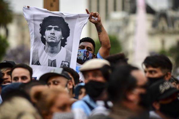 Diego Maradona est mort le 25 novembre à l'âge de 60 ans, ce qui a succédé de nombreux hommages.