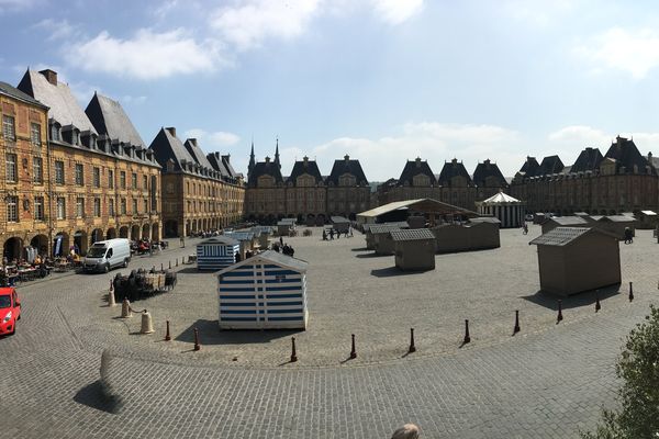 Place Ducale, les voitures pourraient ne plus être les bienvenues