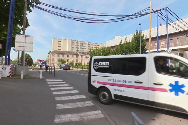 le garçon a été emmené en urgence absolue au CHU Pontchaillou de Rennes