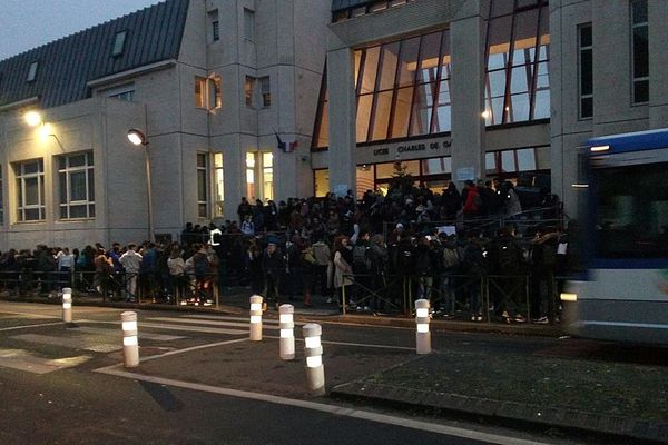 Le lycée Charles de Gaulle ce vendredi 24 janvier au matin