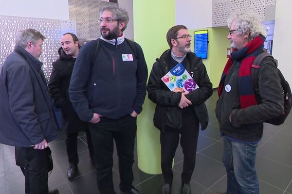 Des représentants des enseignants ont été reçus ce jeudi matin par le recteur d'académie de Toulouse.