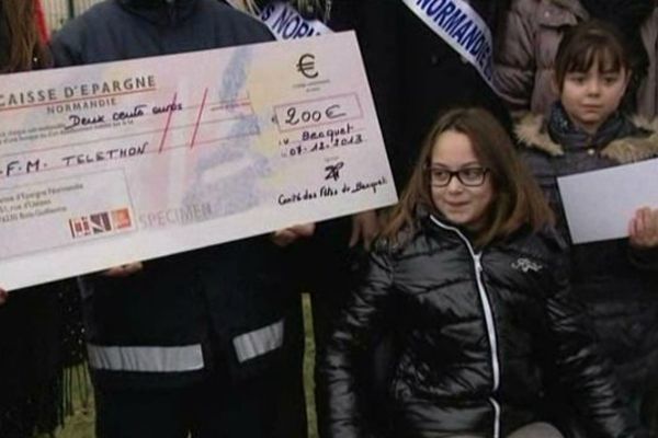 Laurine a pu remarché grâce à une opération financée par la solidarité des habitants du Val de Saire. Elle a participé aujourd'hui à une marche organisée pour le Téléthon à Tourlaville 