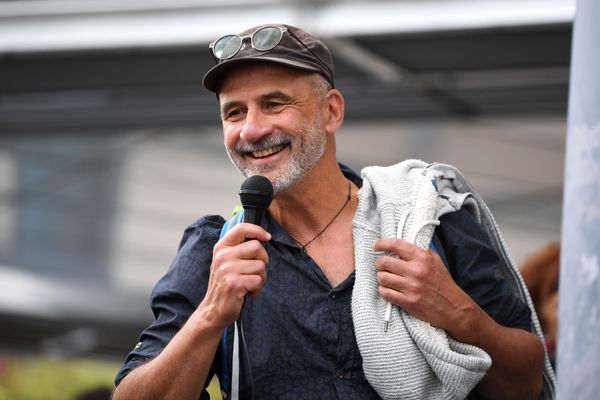 Le militant pro-migrants Pierre Mumber a été relaxé en appel par le tribunal de Grenoble.