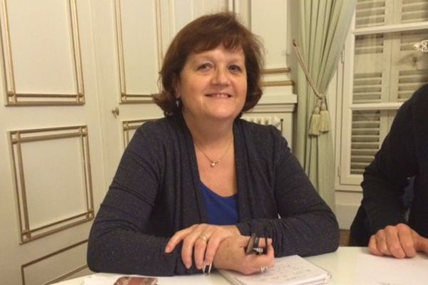 Nathalie Lanzi (PS-PRG-EELV) en tête dans les Deux-Sèvres.