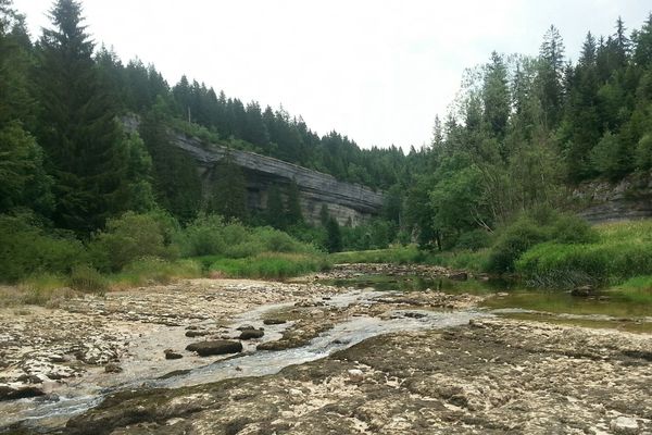 En juillet 2019, le Doubs était presque à sec entre Morteau et Pontarlier, comme en 2018.