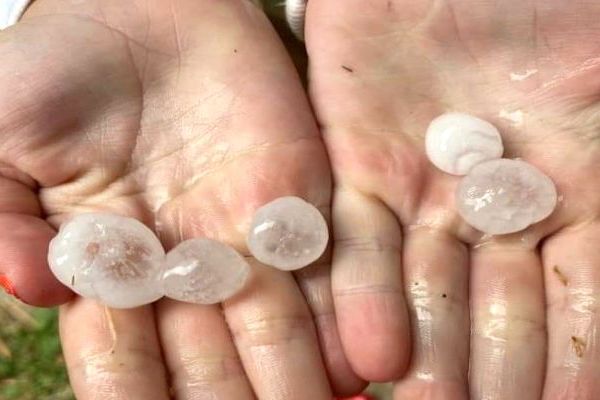 Des orages de grêle s'abattent sur la Lozère comme à Chambon-le-Château - 6 août 2022.