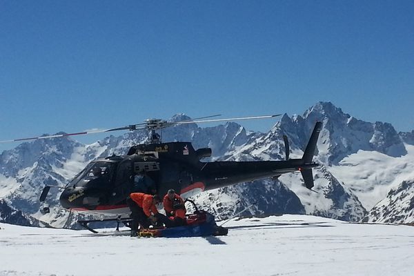 Le PGHM des Hautes-Pyrénées a multiplié les interventions ce dimanche 15 décembre en montagne.