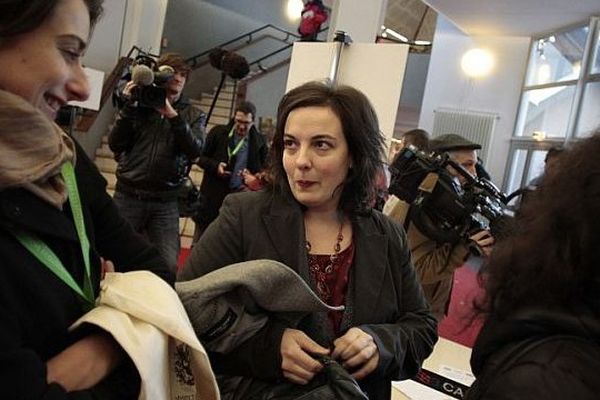 Emmanuelle Cosse, la favorite pour le poste de secrétaire nationale de EELV, à son arrivée au palais des congrès de Caen, 30 novembre 2013