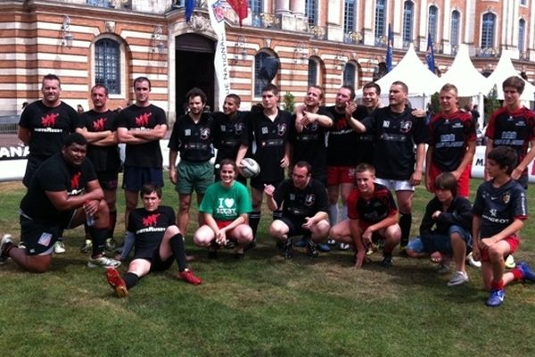 L'équipe des Tou Win lors du "Festoval" à Toulouse en juin 2012