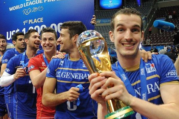 L'équipe de France de volleyball lors de son sacre en Ligue Mondiale, le 19 juillet 2015