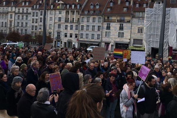 Besancon Manifestation Contre Les Violences Faites Aux Femmes