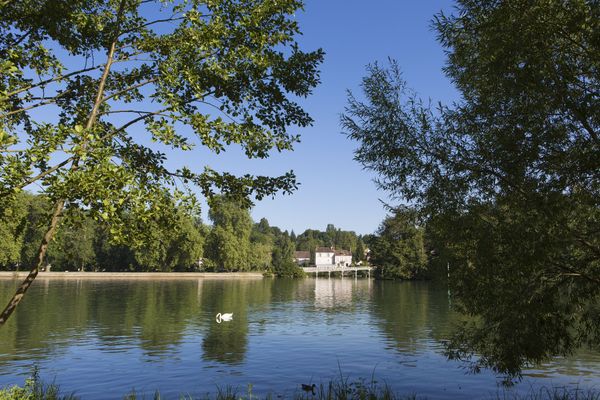 Hericy est un village situé en bord de Seine.