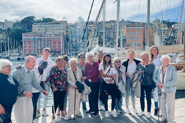 Neuf residents de l'Ehpad "Les jasmins de Cabrol" à Pégomas sont partis en voyage en Corse