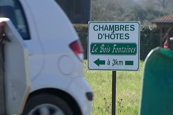 les panneaux publicitaires en zone rurale de nouveau autorisés, une victoire pour les restaurateurs et hôteliers de zones rurales