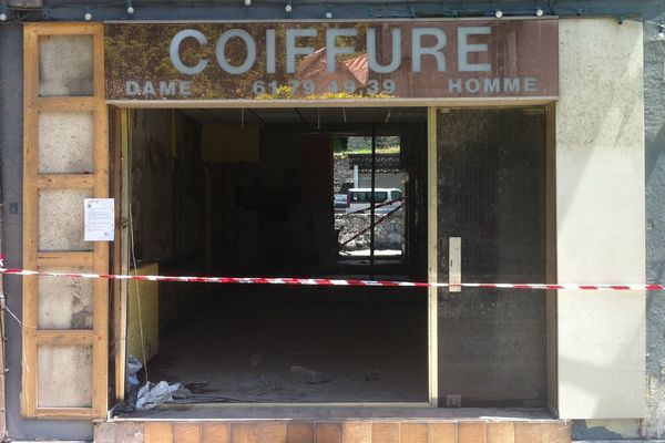En juin, ce salon de coiffure faisait partie des 25 bâtiments de Saint-Béat (31) interdits