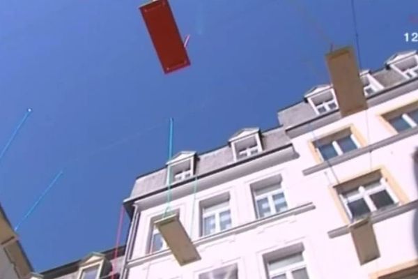 Des balançoires dans les airs à Luxembourg-Ville.