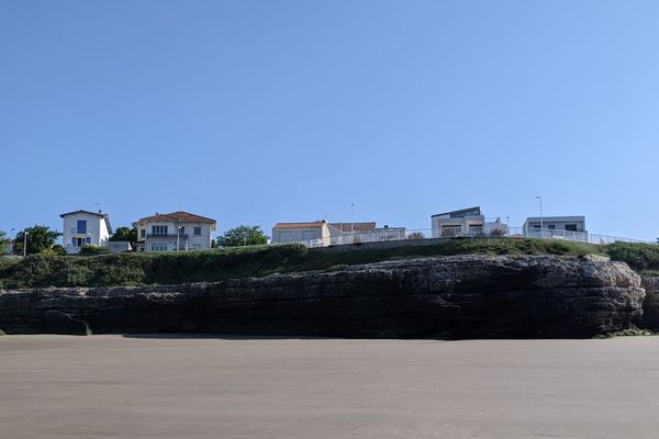 A Royan, ces falaises de la plage du Chay sont menacées d'érosion