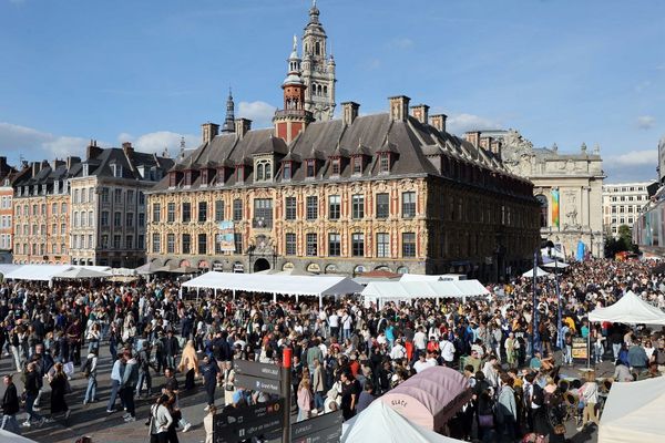 L'affluence samedi 14 septembre 2024, Grand Place à Lille, lors de la braderie.