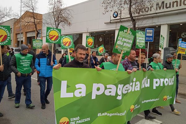 "Les paysans disent stop!" Manifestation du secteur agricole à Vic en Catalogne en 2022