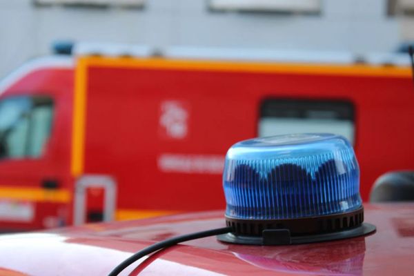 Les pompiers de Montauban sont intervenus, ils ont transféré les passagers du train dans le bus.