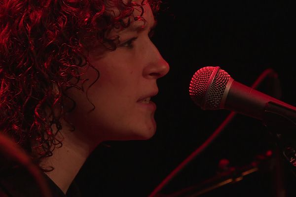 Staprem collectif jouera à Bordeaux 4 chansons.